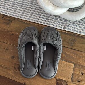 Rare SKIMS Quilted Satin Slippers Dark Grey Pewter size 39 fits more on 38